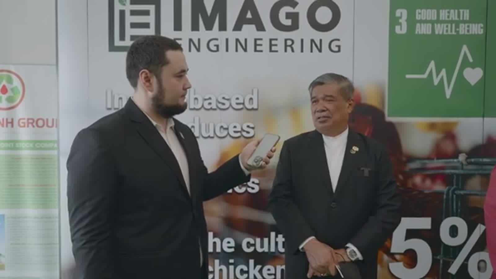 Malaysia's Minister of Agriculture and Food Security, Datuk Seri Haji Mohamad bin Sabu, with IMAGO Engineering